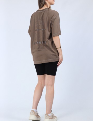 Tricou Only, maro