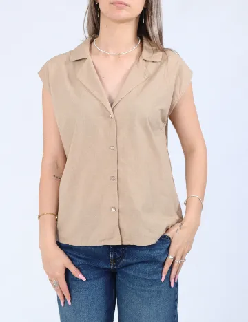Camasa Pieces, maro