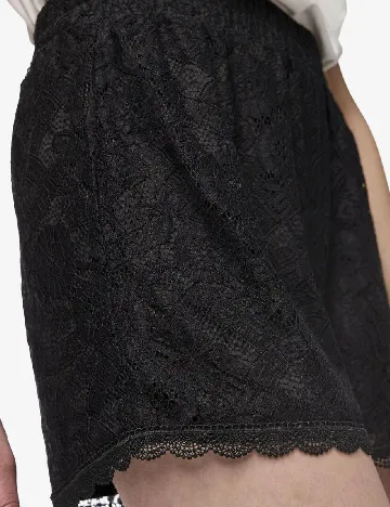 Pantaloni scurti Pieces, negru