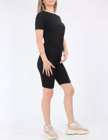 Tricou Pieces, negru