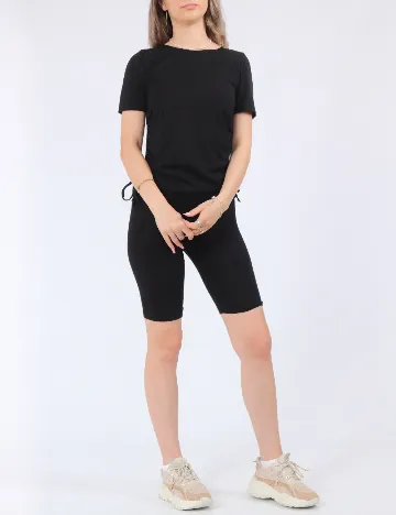 Tricou Pieces, negru