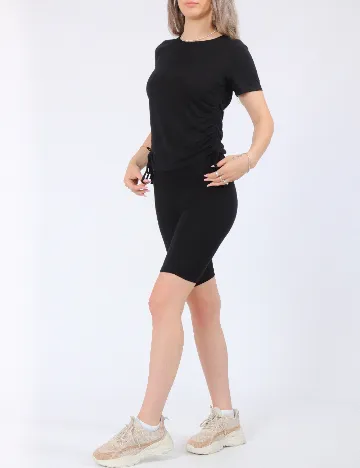 Tricou Pieces, negru