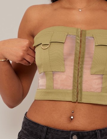 Top PRETTYLITTLETHING, verde