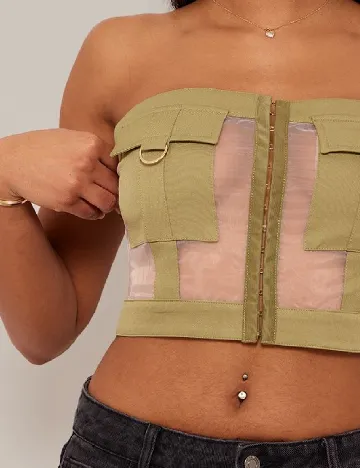 Top PRETTYLITTLETHING, verde