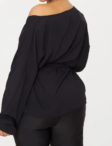 Camasa PRETTYLITTLETHING Plus Size, negru