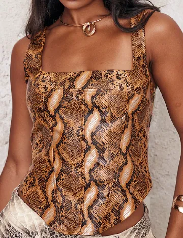 Top PRETTYLITTLETHING, maro