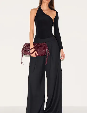 Body PRETTYLITTLETHING, negru