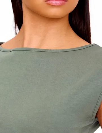 Top PRETTYLITTLETHING, verde