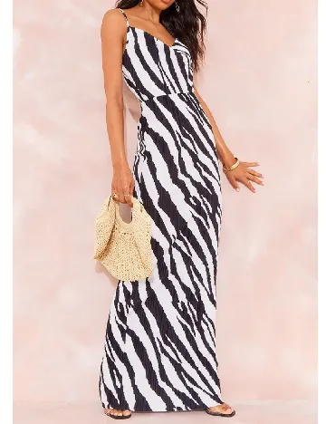 Rochie lunga PRETTYLITTLETHING, negru