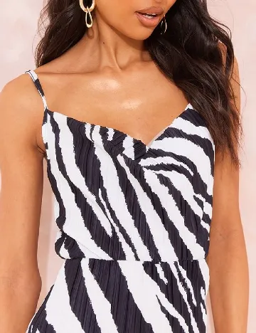Rochie lunga PRETTYLITTLETHING, negru