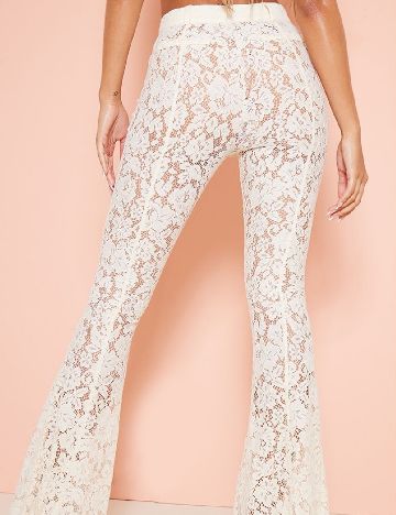 Pantaloni PRETTYLITTLETHING, crem