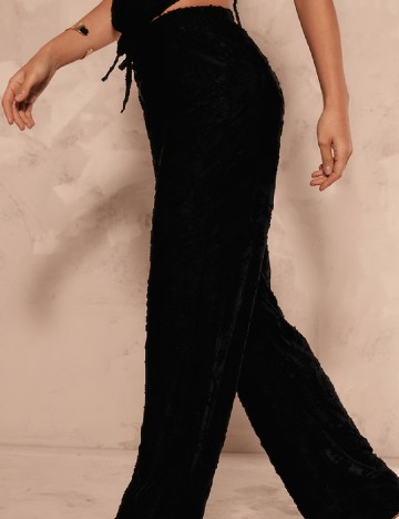 Pantaloni PRETTYLITTLETHING, negru
