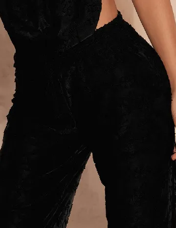 Pantaloni PRETTYLITTLETHING, negru