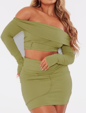 Top PRETTYLITTLETHING, verde