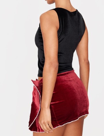 Top PRETTYLITTLETHING, negru