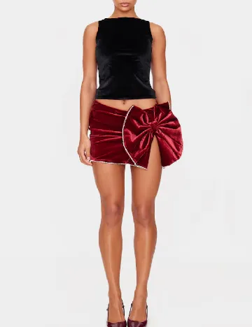 Top PRETTYLITTLETHING, negru Negru