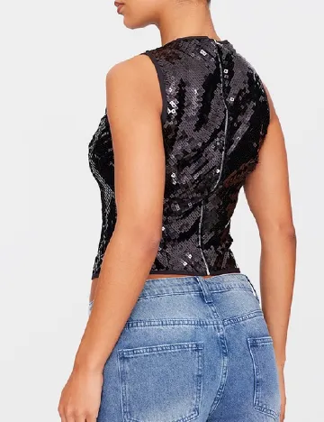 Top PRETTYLITTLETHING, negru