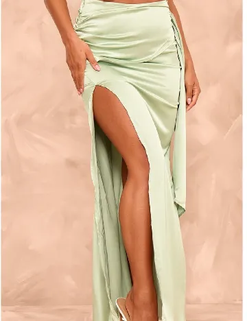 Fusta PRETTYLITTLETHING, verde Verde
