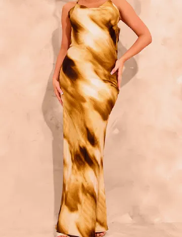 Rochie lunga PRETTYLITTLETHING, maro