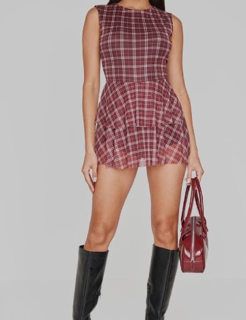 Salopeta PRETTYLITTLETHING, visiniu
