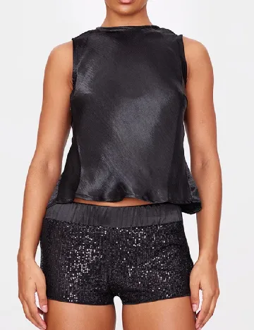 Pantaloni scurti PRETTYLITTLETHING, negru