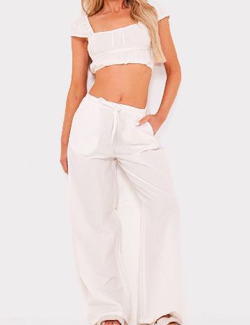 Top PRETTYLITTLETHING, alb