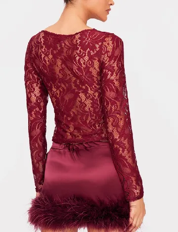 Bluza PRETTYLITTLETHING, visiniu