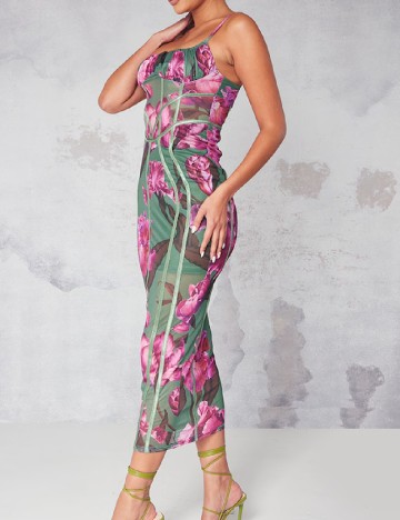Rochie lunga PRETTYLITTLETHING, verde