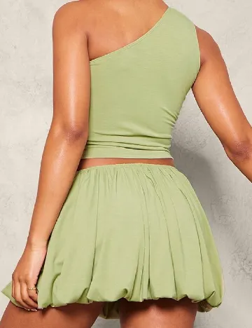 Fusta PRETTYLITTLETHING, verde