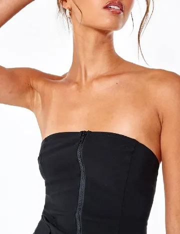 Top PRETTYLITTLETHING, negru