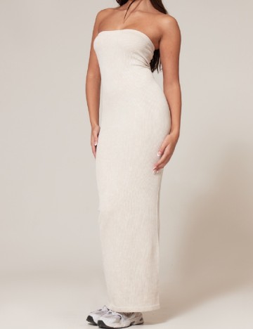 Rochie lunga PRETTYLITTLETHING, crem