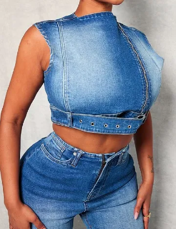 Top PRETTYLITTLETHING, albastru