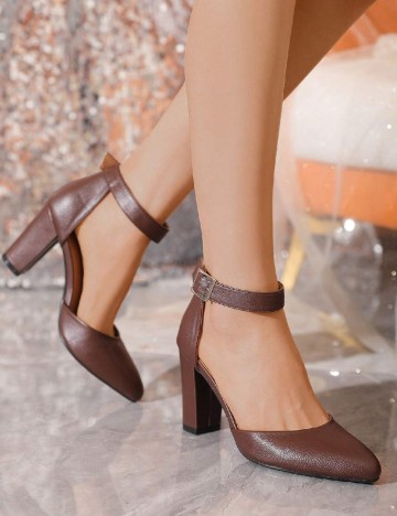 Pantofi SHEIN, maro