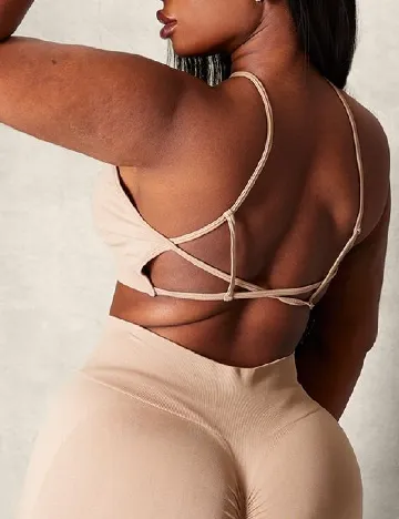 Bustiera PRETTYLITTLETHING, crem