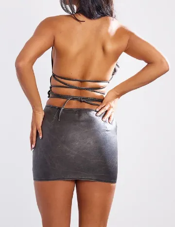 Top PRETTYLITTLETHING, negru
