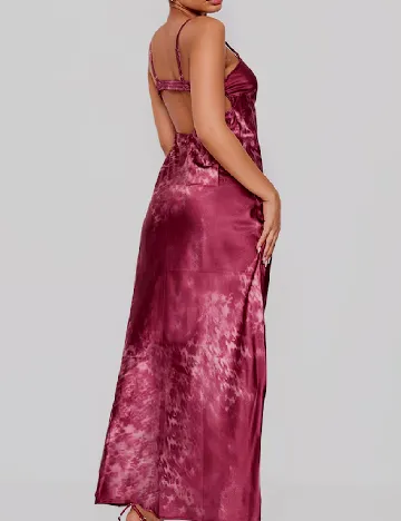 Rochie lunga PRETTYLITTLETHING, visiniu