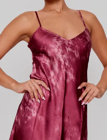 Rochie lunga PRETTYLITTLETHING, visiniu