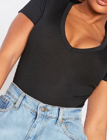 Body PRETTYLITTLETHING, negru