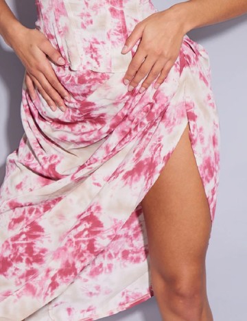 Fusta PRETTYLITTLETHING, roz