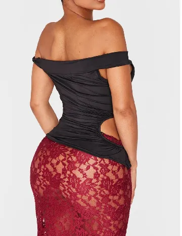 Top PRETTYLITTLETHING, negru