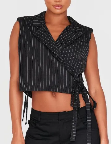 Vesta PRETTYLITTLETHING, negru