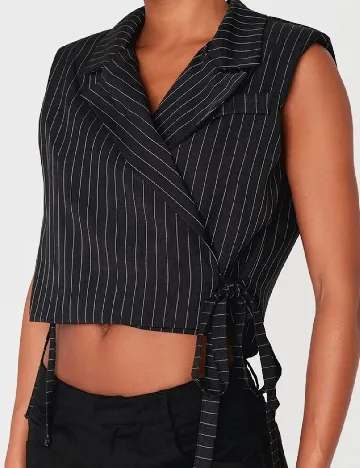 Vesta PRETTYLITTLETHING, negru