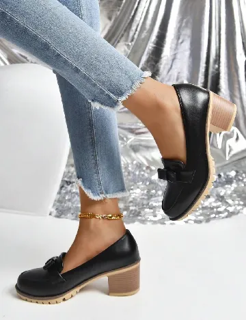 Pantofi SHEIN, negru