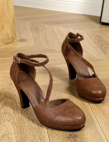 Pantofi SHEIN, maro