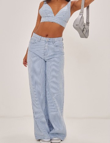 Top PRETTYLITTLETHING, albastru