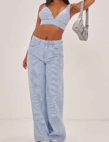 Top PRETTYLITTLETHING, albastru