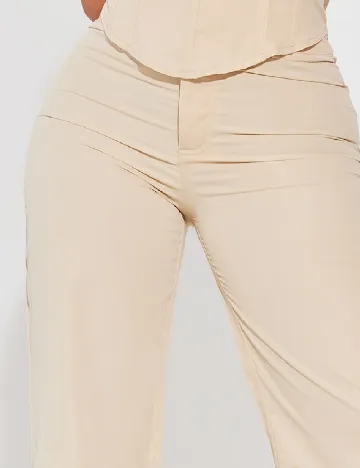 Pantaloni PRETTYLITTLETHING, crem