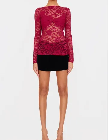 Bluza PRETTYLITTLETHING, visiniu