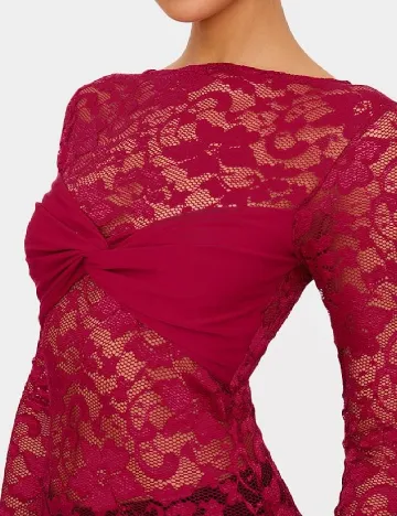 Bluza PRETTYLITTLETHING, visiniu