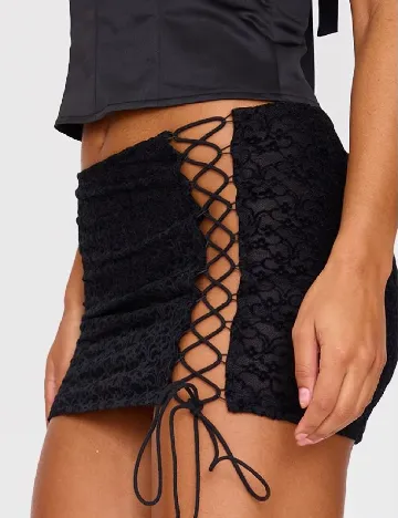 Fusta PRETTYLITTLETHING, negru